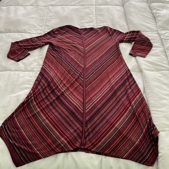 BCBG MaxAzria above the knee striped dress multicolored w quarter length sleeves - Picture 8 of 9